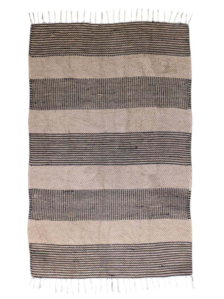 JUT1811127