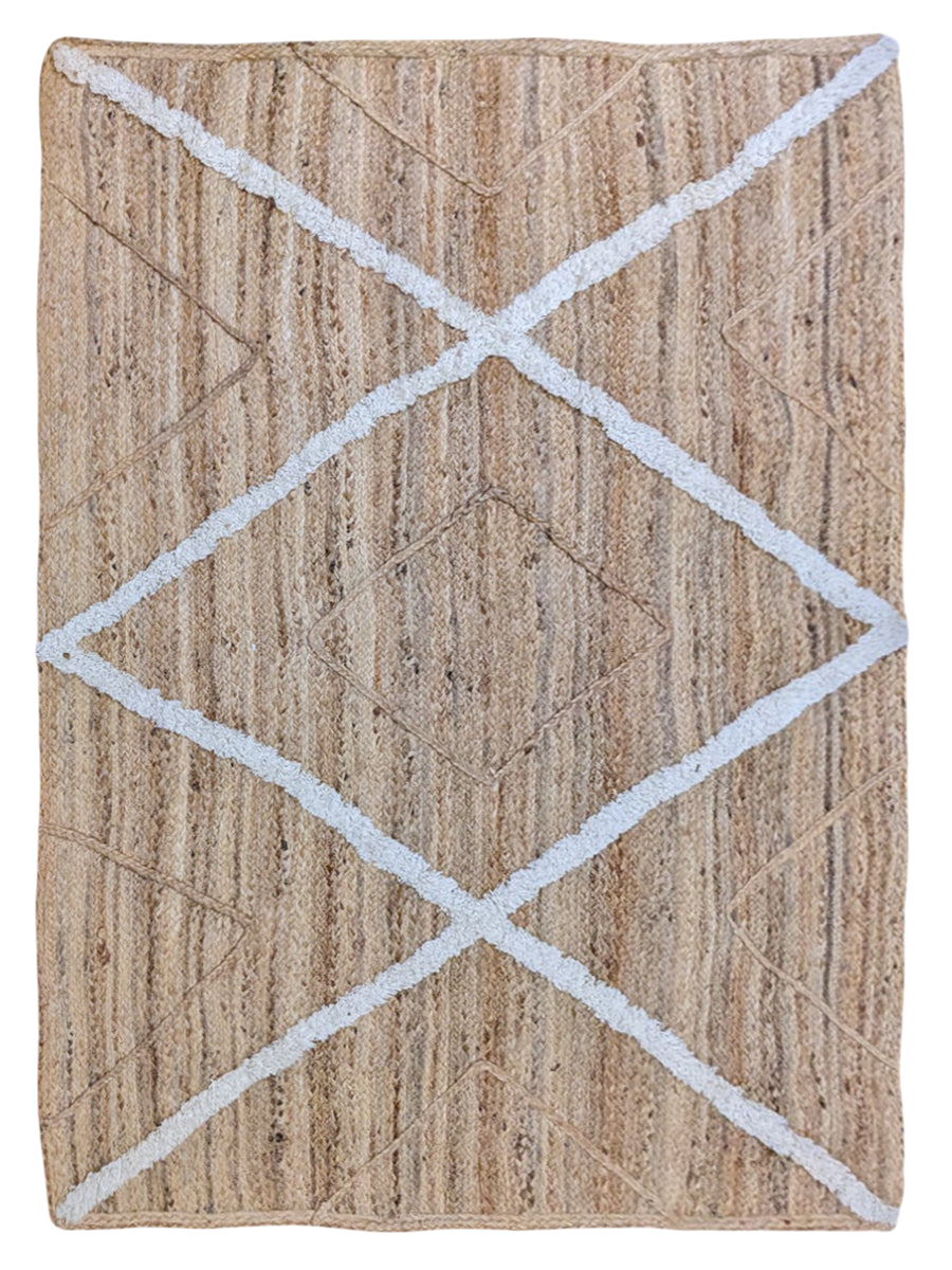 JUT1811156