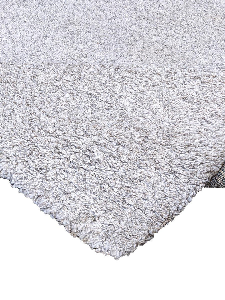 Fuzzy - Size: 7.8 x 5.3 to 7.11 x 5.3 - Imam Carpet Co