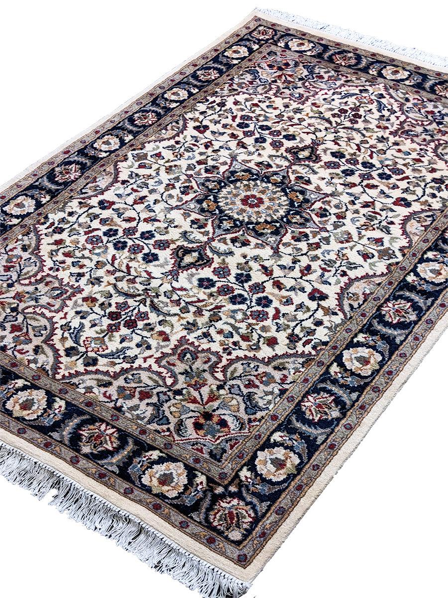 Chevron - Size: 6.1 x 3.11 - Imam Carpet Co