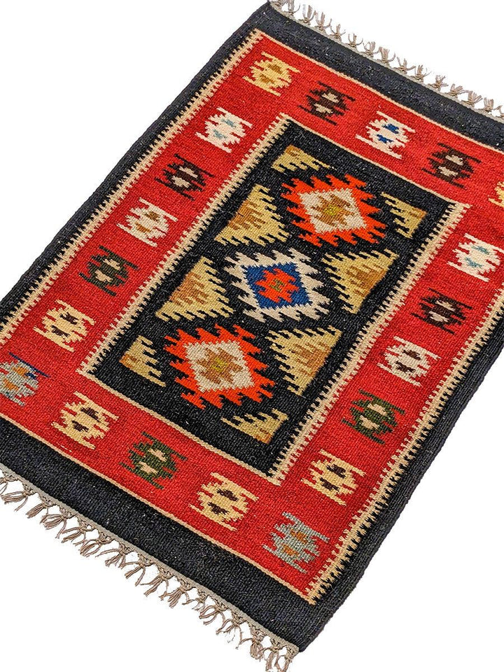 Nomangle - Size: 2.11 x 2.1 - Imam Carpet Co