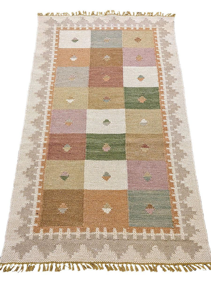 Loomigacy - Size: 4.8 x 2.3 - Imam Carpet Co