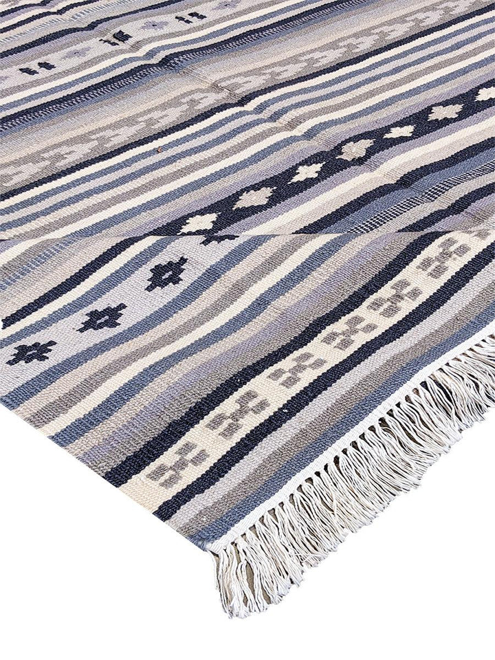 Trovestry - Size: 6.8 x 4.7 - Imam Carpet Co