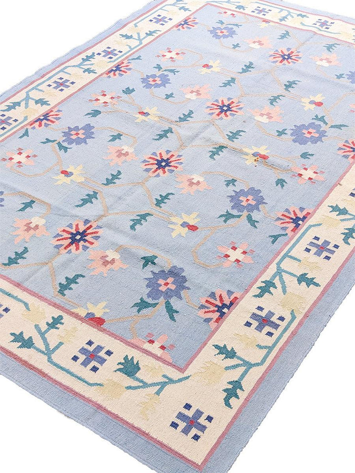 Pendulum - Size: 8.5 x 5.5 - Imam Carpet Co