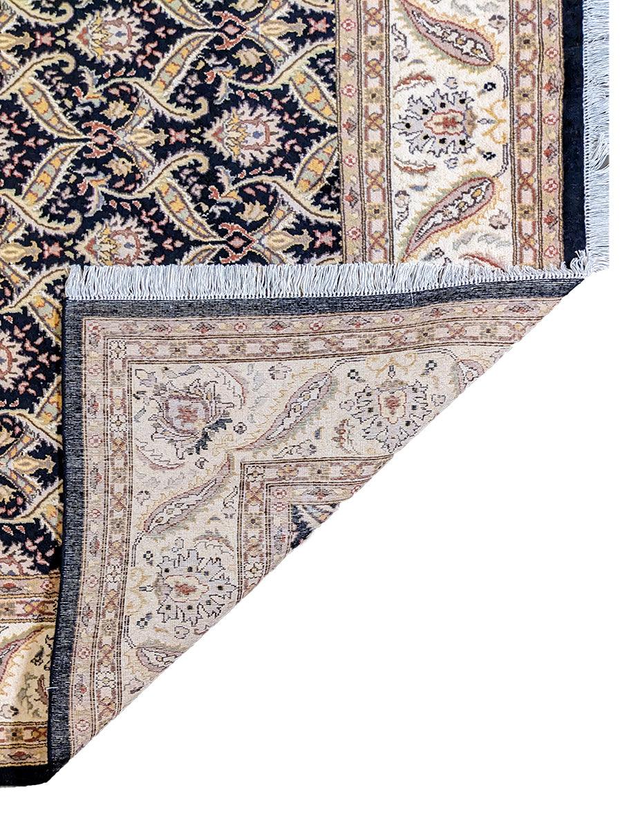 Knotwork - Size: 10.1 x 8.1 - Imam Carpet Co