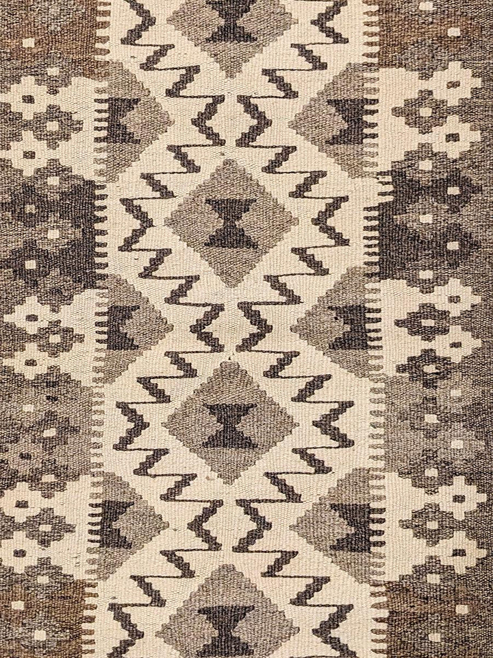 Zaranj - Size: 4.9 x 1.8 - Imam Carpet Co