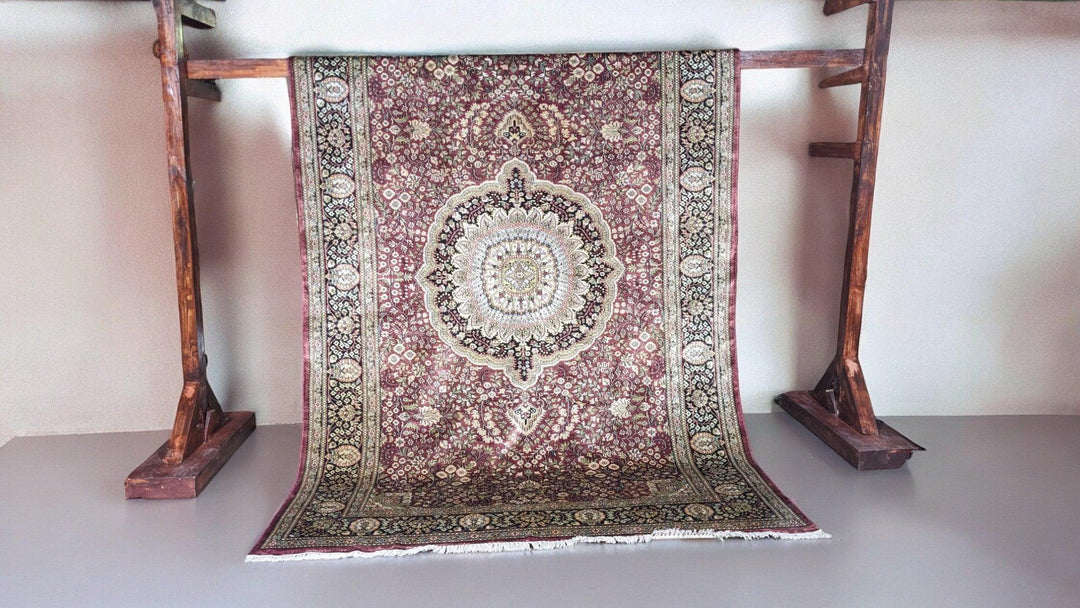 Reshamkari - Size: 9.6 x 5.11 - Imam Carpet Co