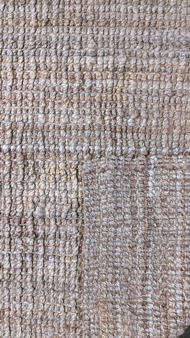 Grand - Size: 8.2 x 5 - Imam Carpet Co