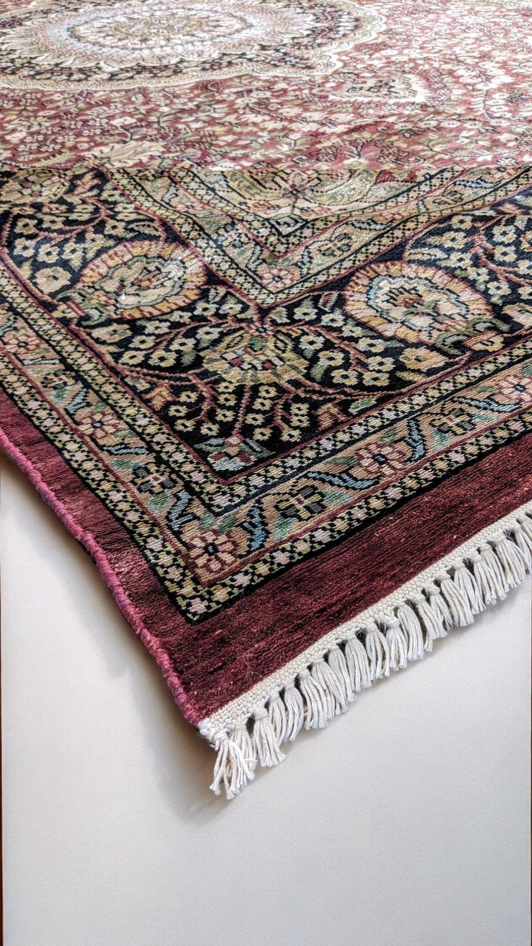 Reshamkari - Size: 9.6 x 5.11 - Imam Carpet Co