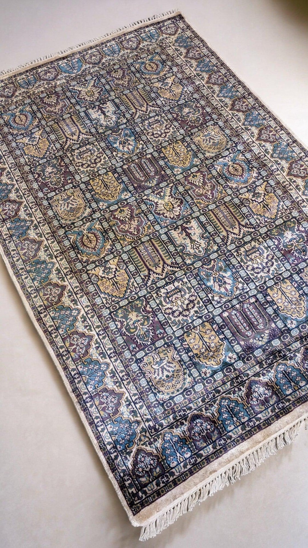 Reshmi - Size: 6 x 4 - Imam Carpet Co