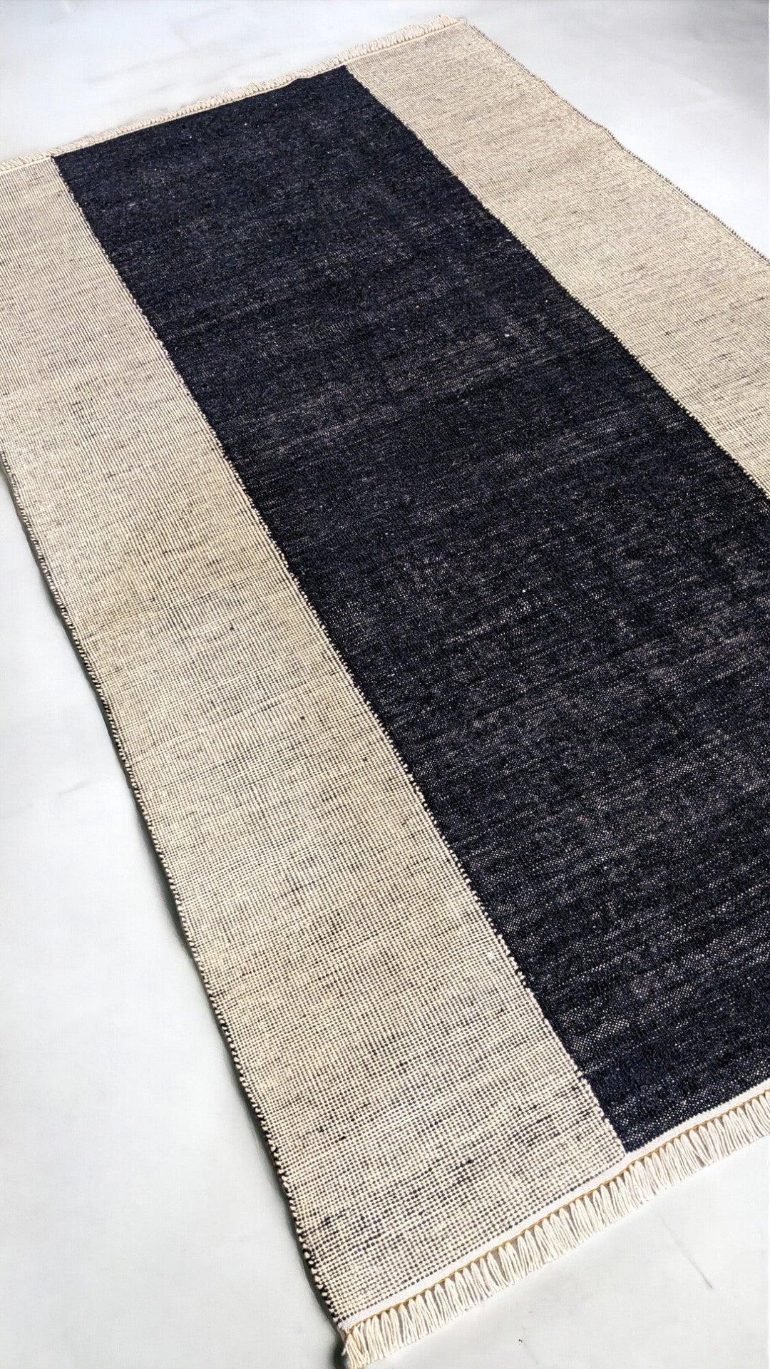 Eidos - Size: 8.2 x 5 - Imam Carpet Co