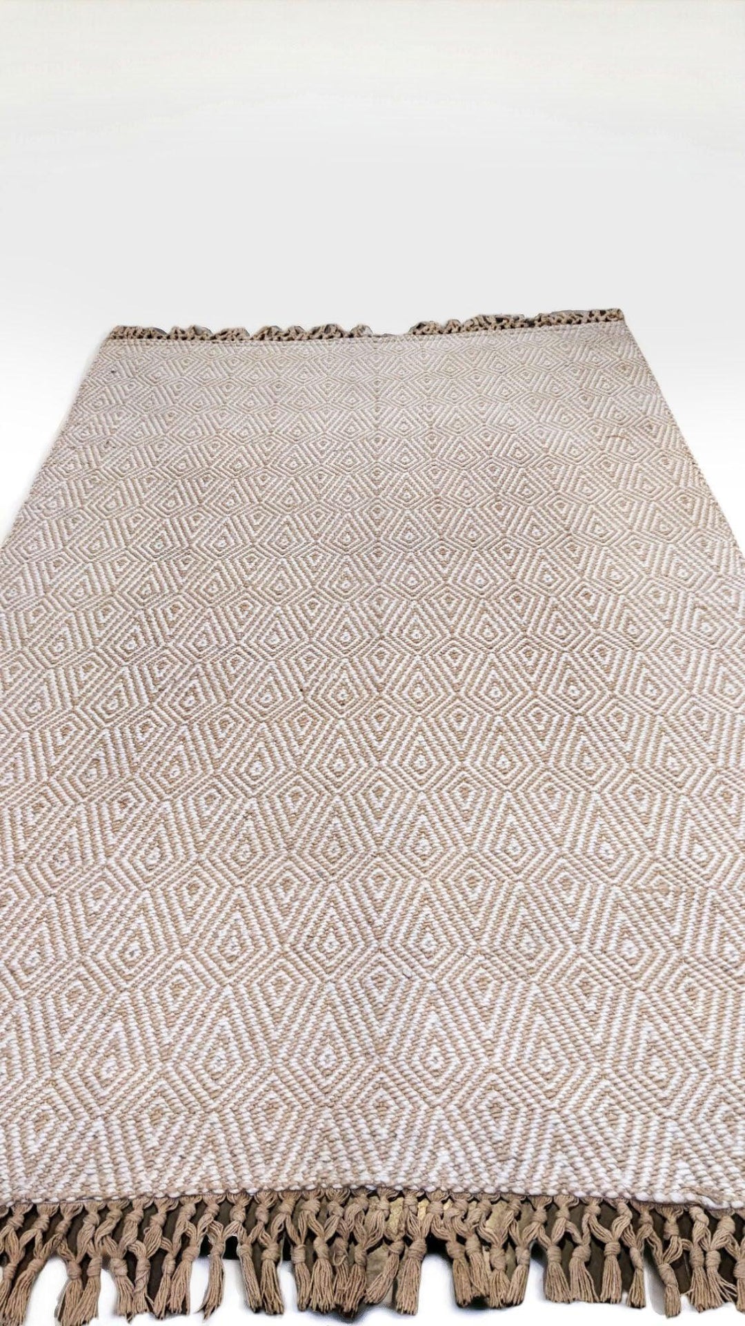 Pyramid - Size: 7.10 x 4.8 - Imam Carpet Co