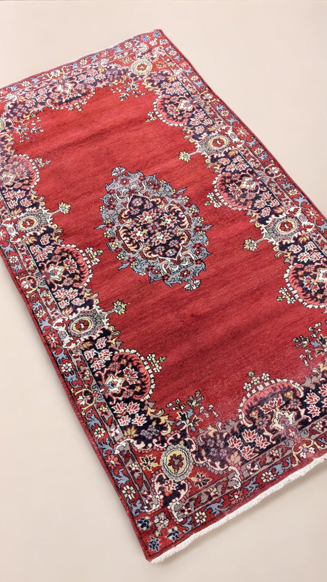 Vintage Pak Persian Rug - Size: 5.2 x 3.1