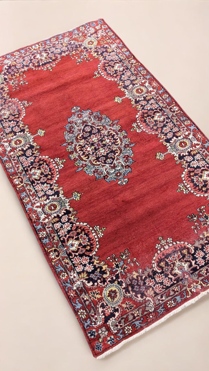 Vintage Pak Persian Rug - Size: 5.2 x 3.1