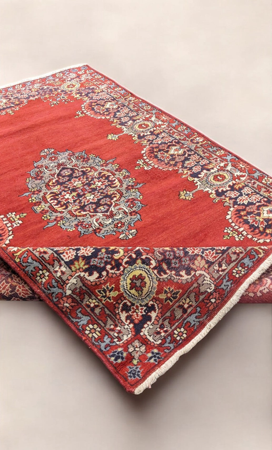 Vintage Pak Persian Rug - Size: 5.2 x 3.1