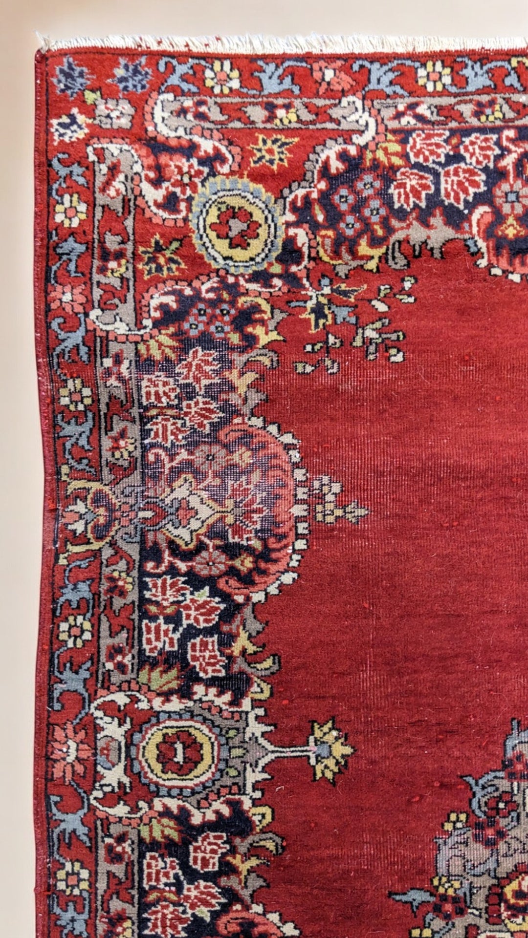 Vintage Pak Persian Rug - Size: 5.2 x 3.1