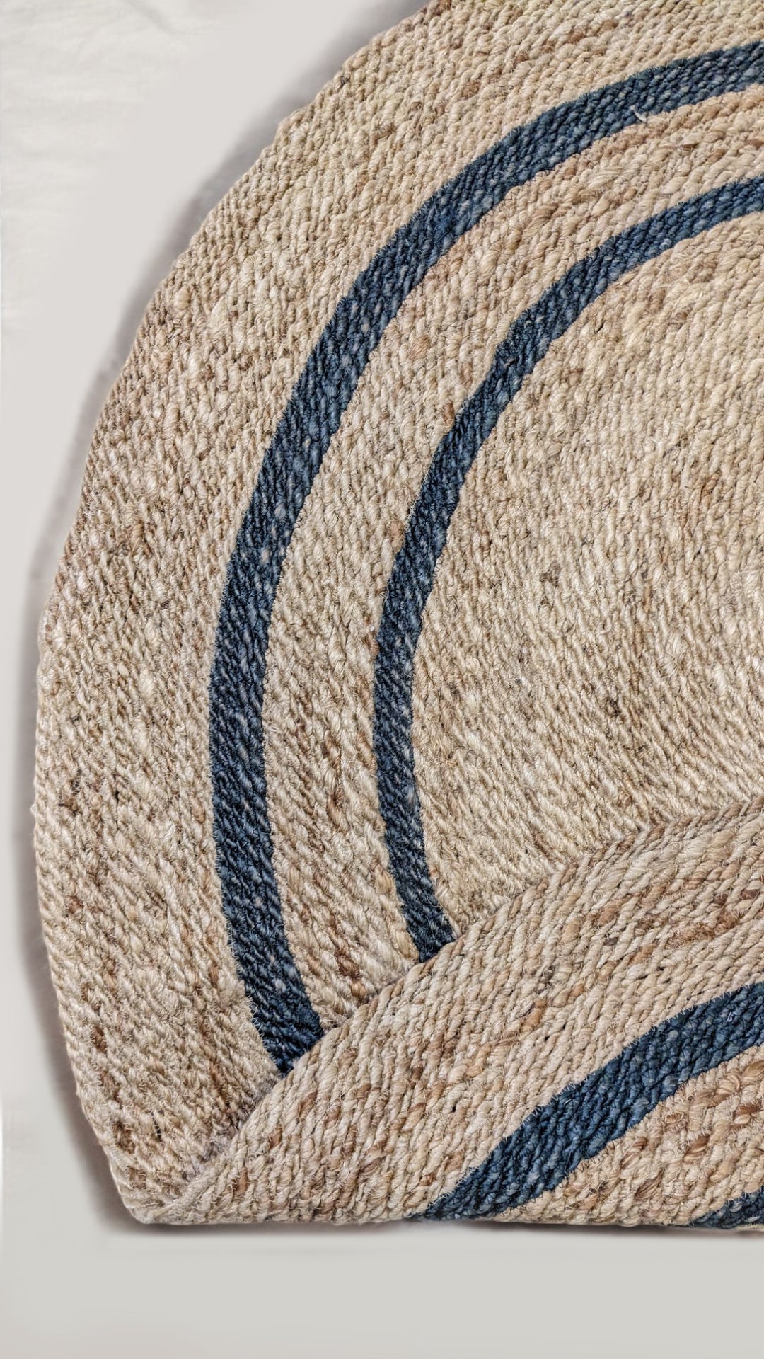 Braided Natural Jute Rug - Size: 5 x 5