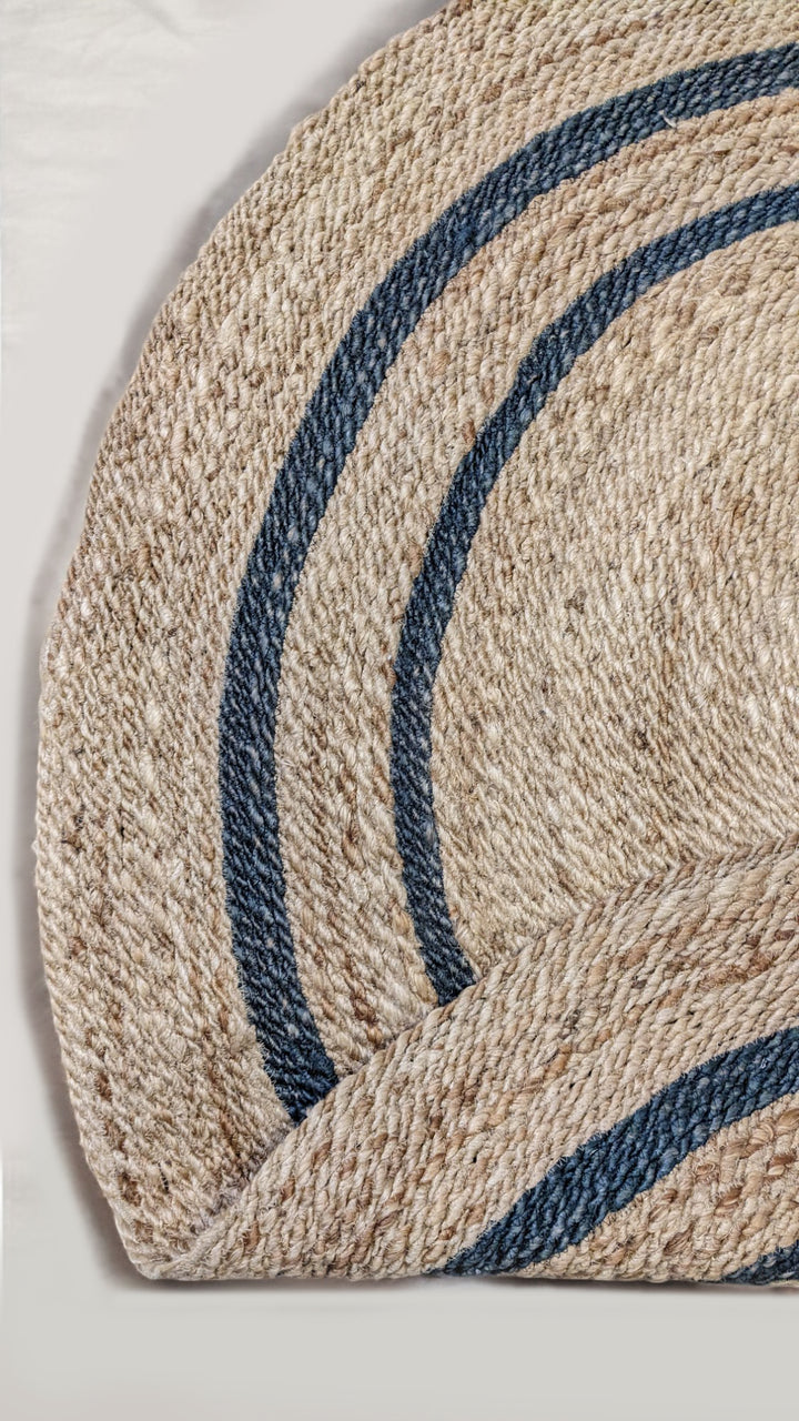 Braided Natural Jute Rug - Size: 5 x 5