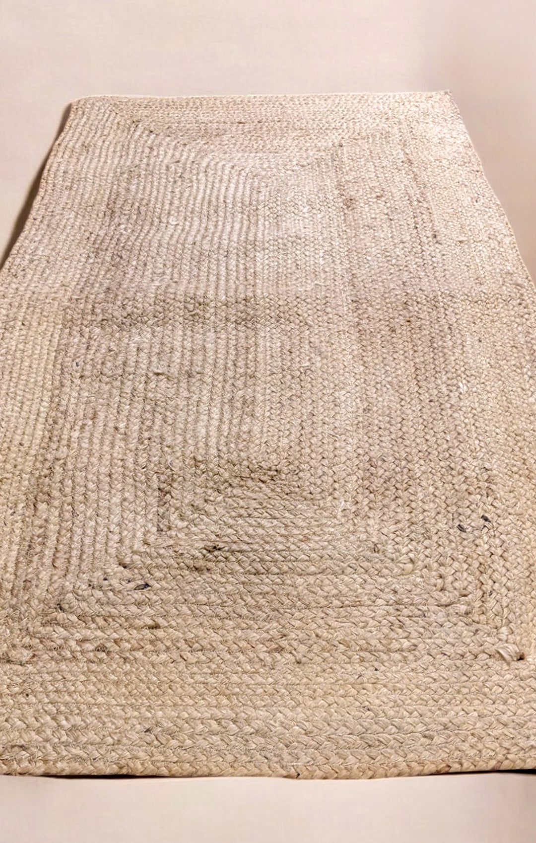 Alvari - Size: 4.8 x 2.6