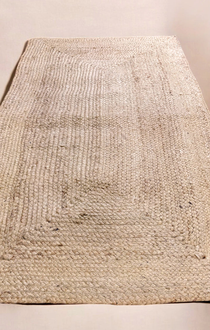 Alvari - Size: 4.8 x 2.6