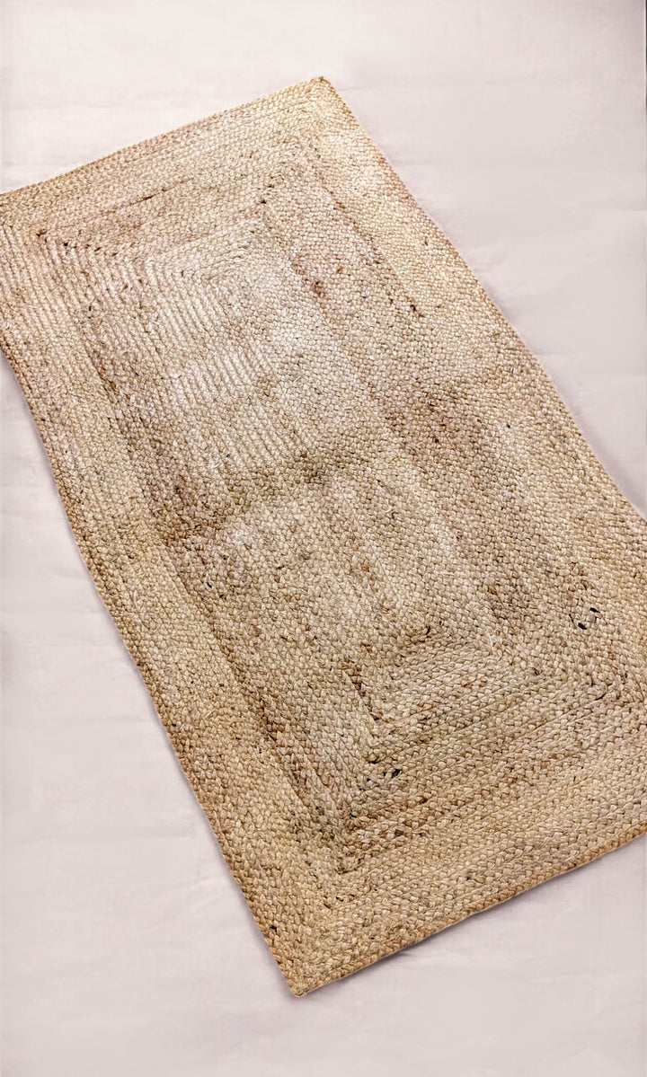 Alvari - Size: 4.8 x 2.6