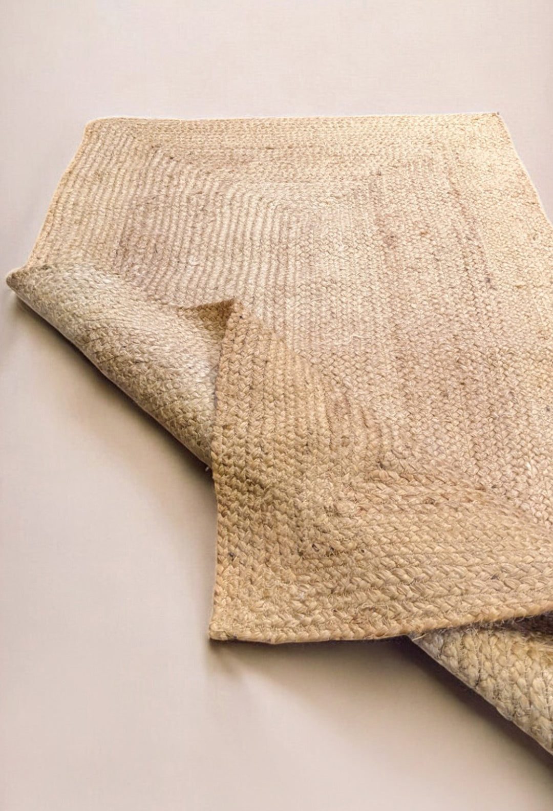 Alvari - Size: 4.8 x 2.6