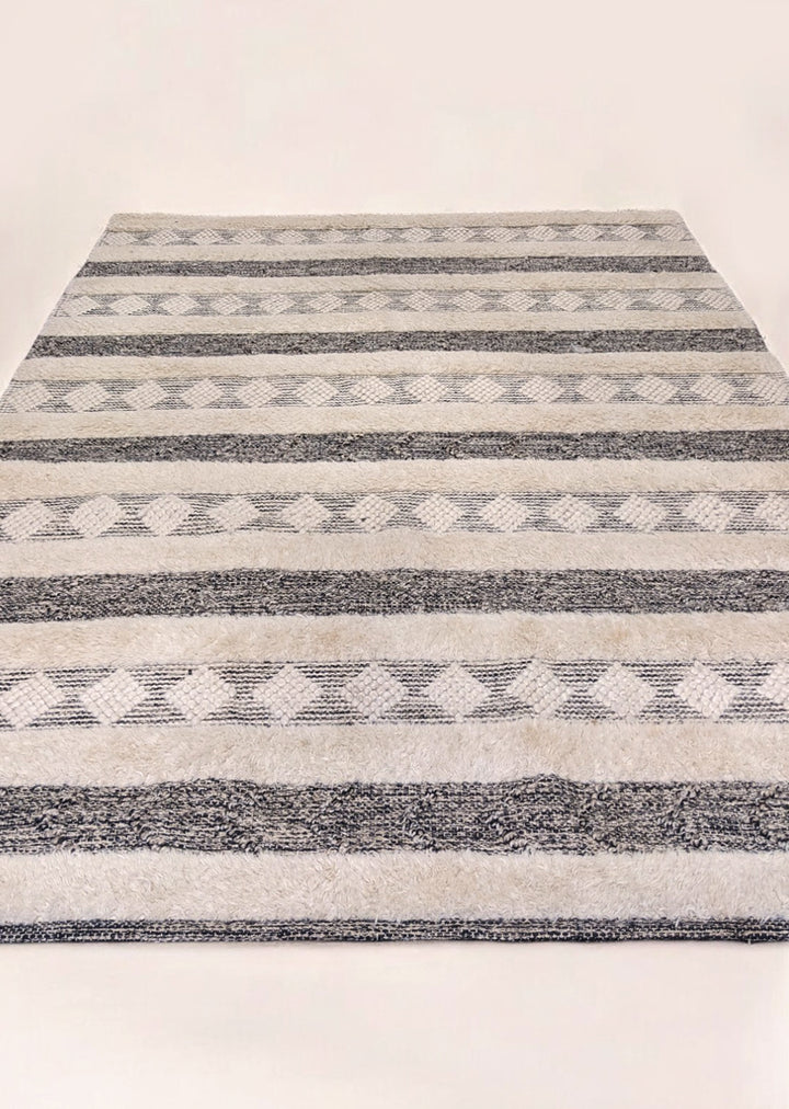 Moroccan Modern Rug - Size: 7.9 x 5.3