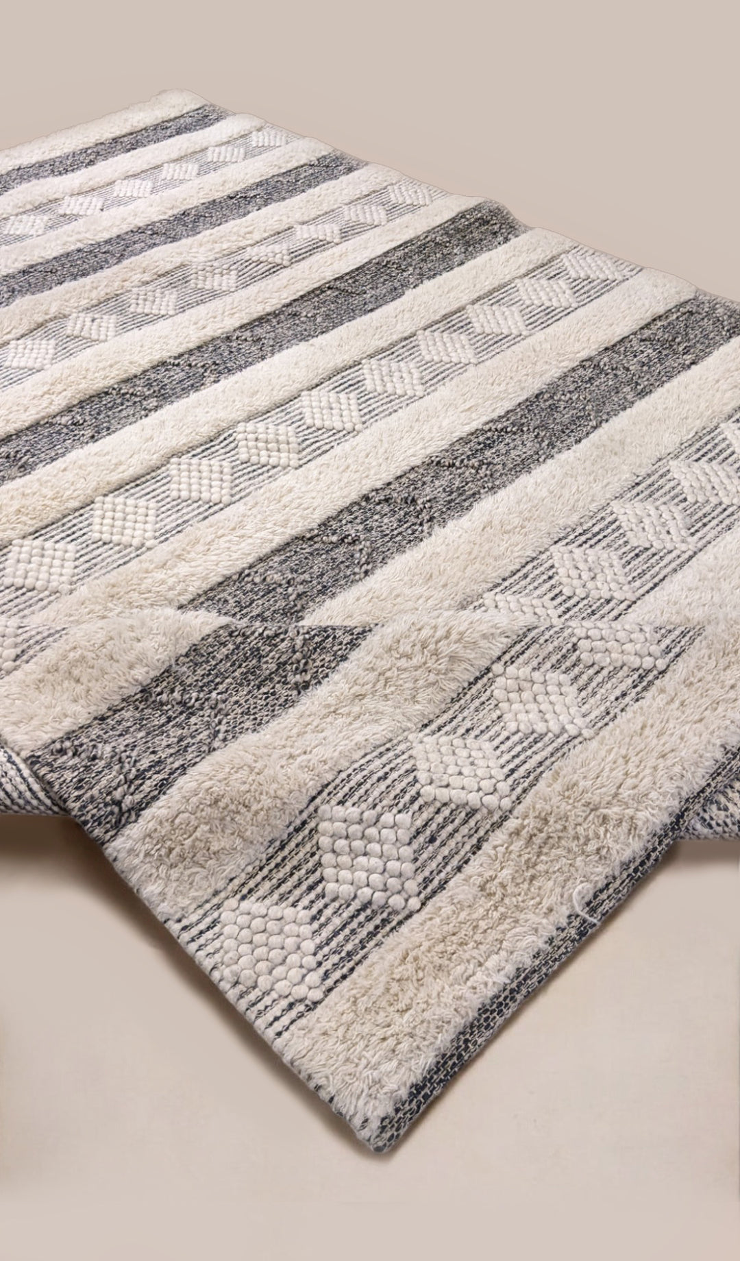 Moroccan Modern Rug - Size: 7.9 x 5.3