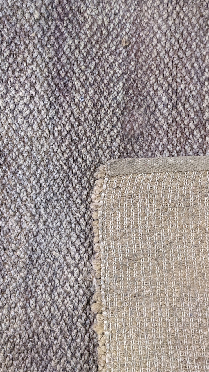 Braided Natural Jute Rug - Size: 7.2 x 5.4