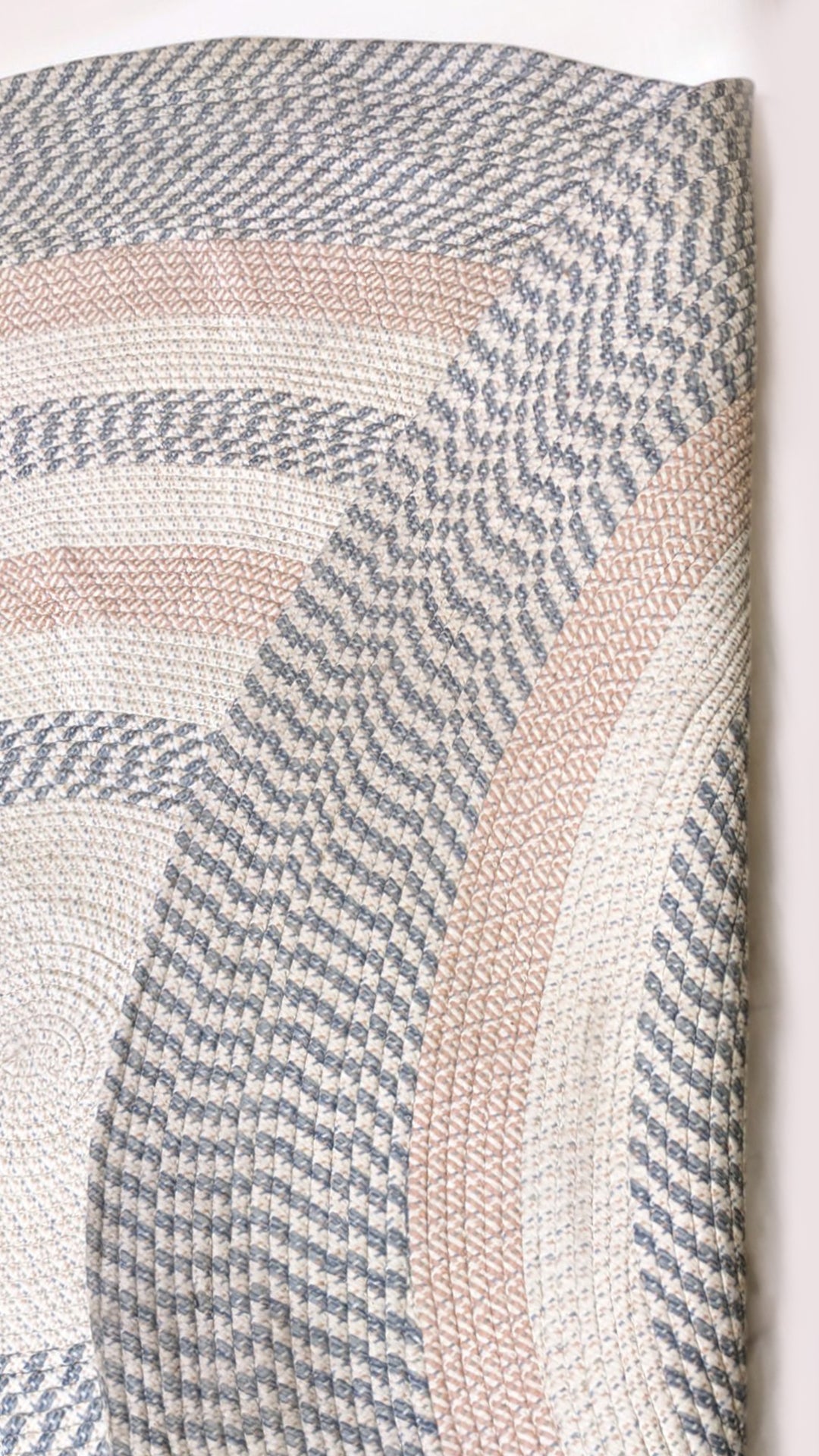 Braided Natural Jute Rug - Size: 8.5 x 8.5