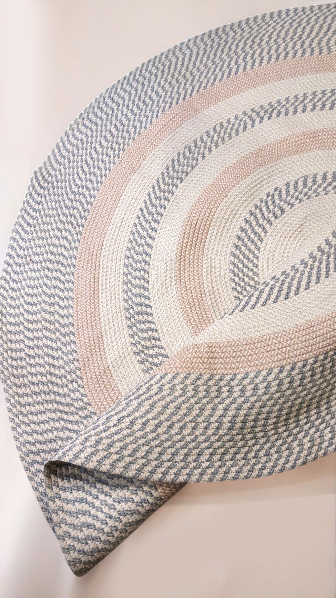 Braided Natural Jute Rug - Size: 8.5 x 8.5