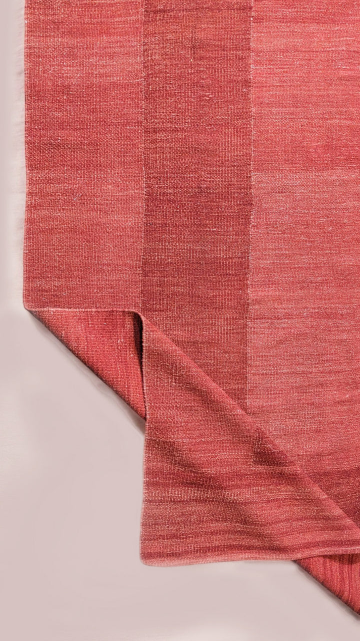 Modern Flatweave Rug - Size: 7.10 x 5.7