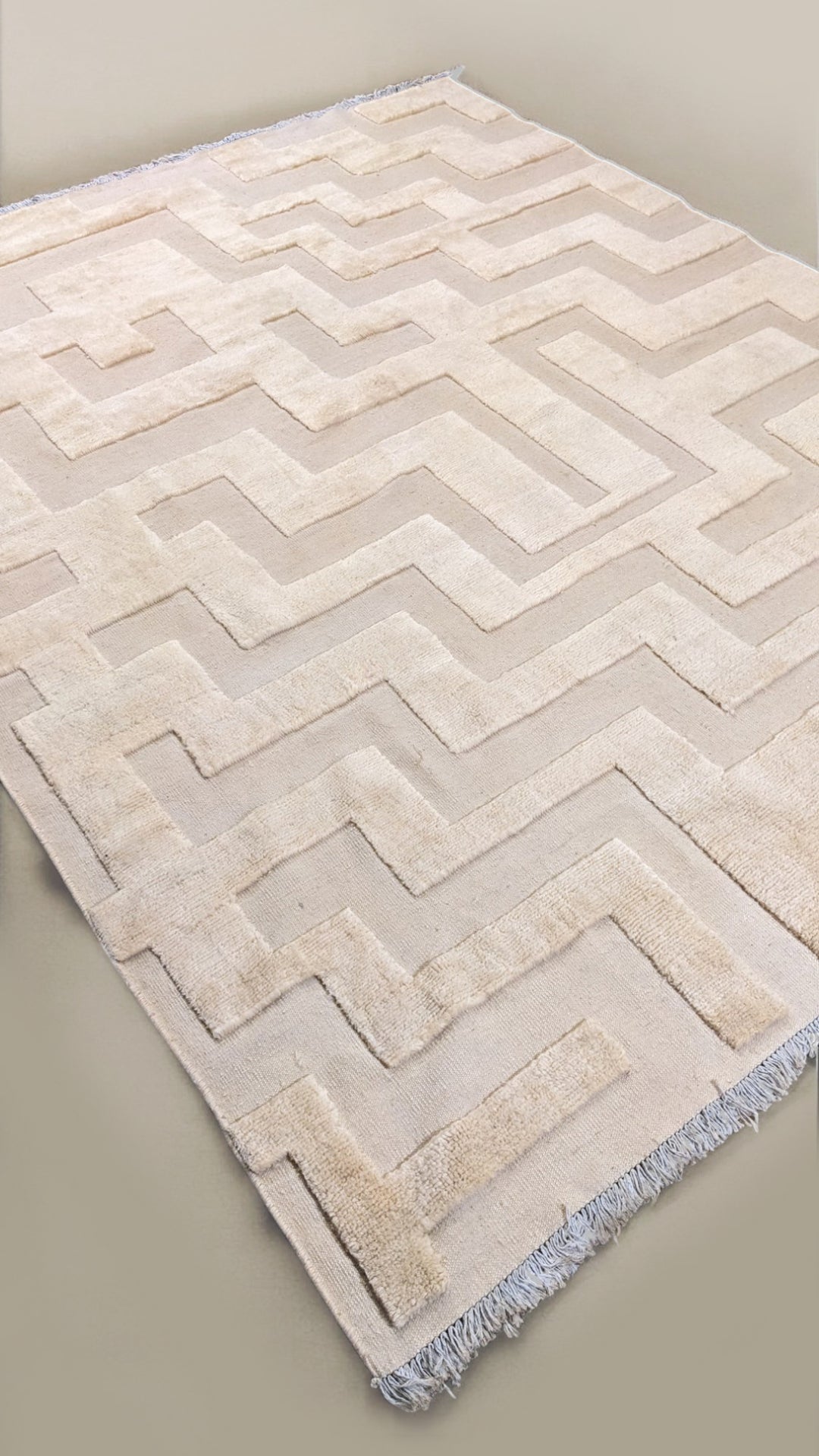 Zion Textured Berber Wool Rug - Size: 10.1 x 8.2