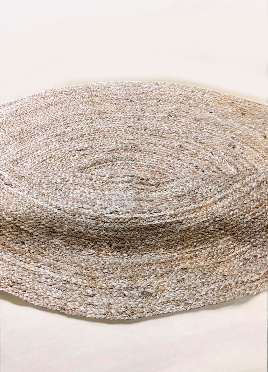 Braided Natural Jute Rug - Size: 4.5 x 4.5