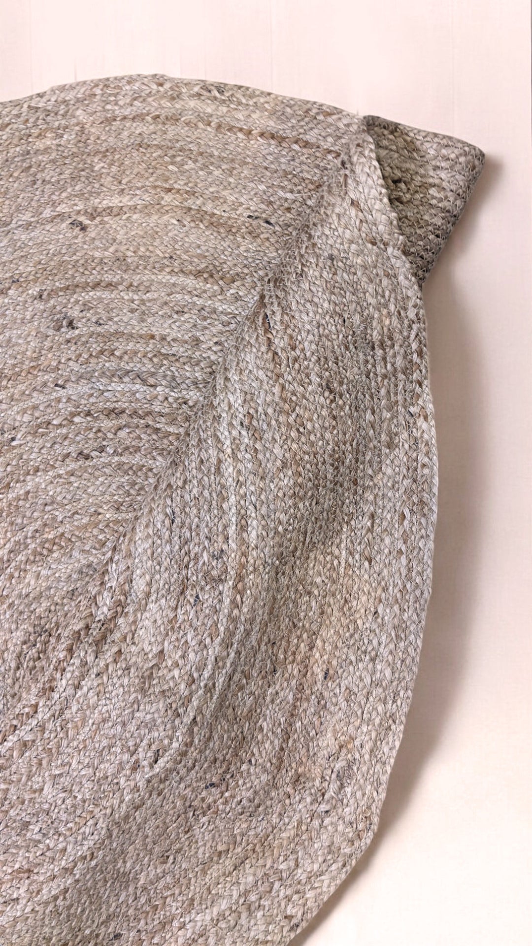 Braided Natural Jute Rug - Size: 4.5 x 4.5