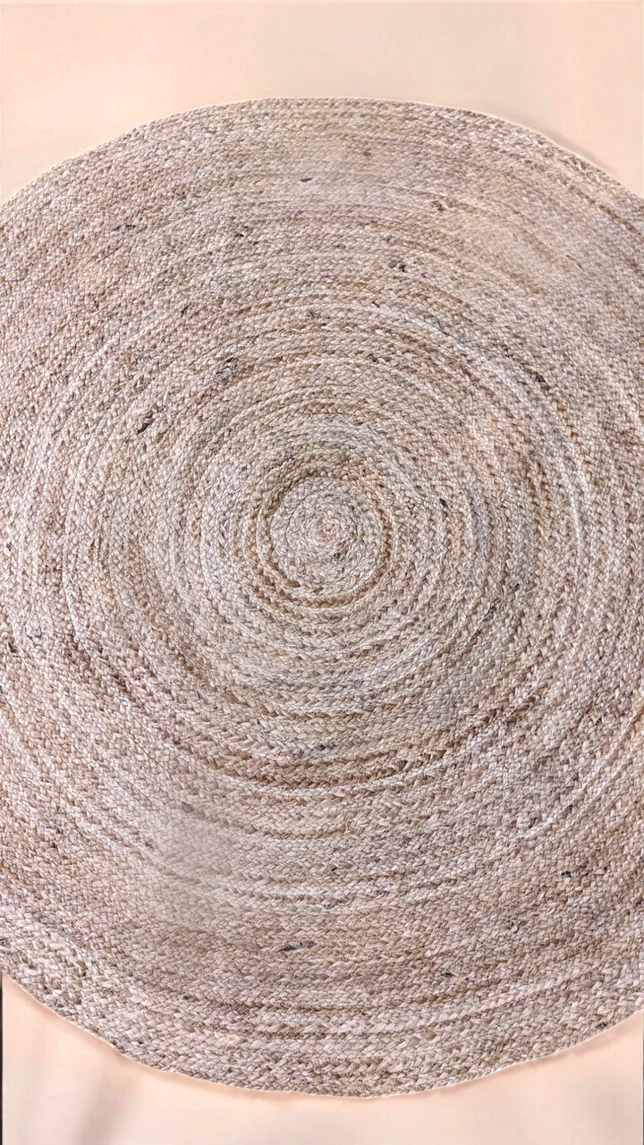 Braided Natural Jute Rug - Size: 4.5 x 4.5