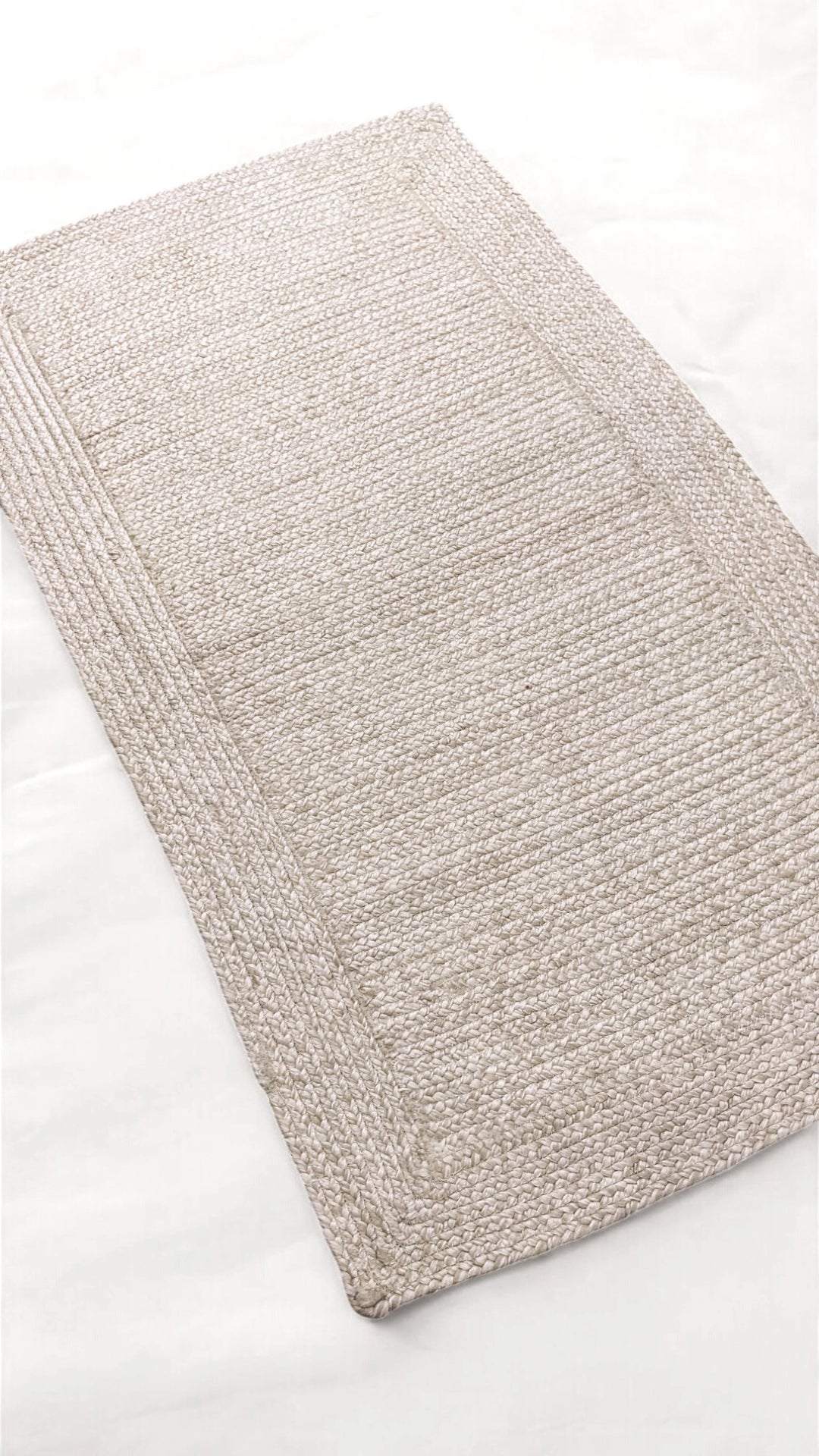 Braided Natural Jute Rug - Size: 4.3 x 2.6