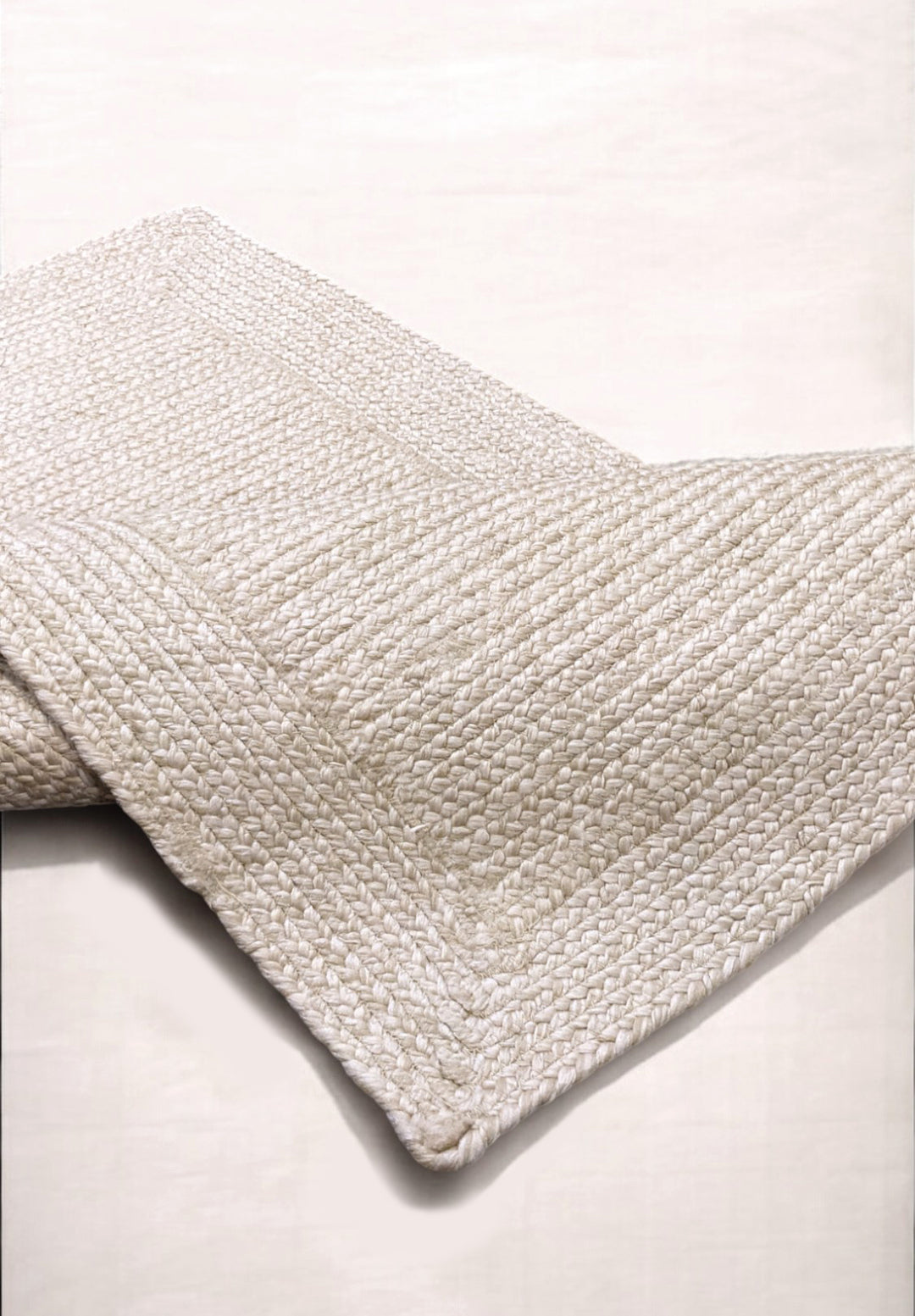 Braided Natural Jute Rug - Size: 4.3 x 2.6