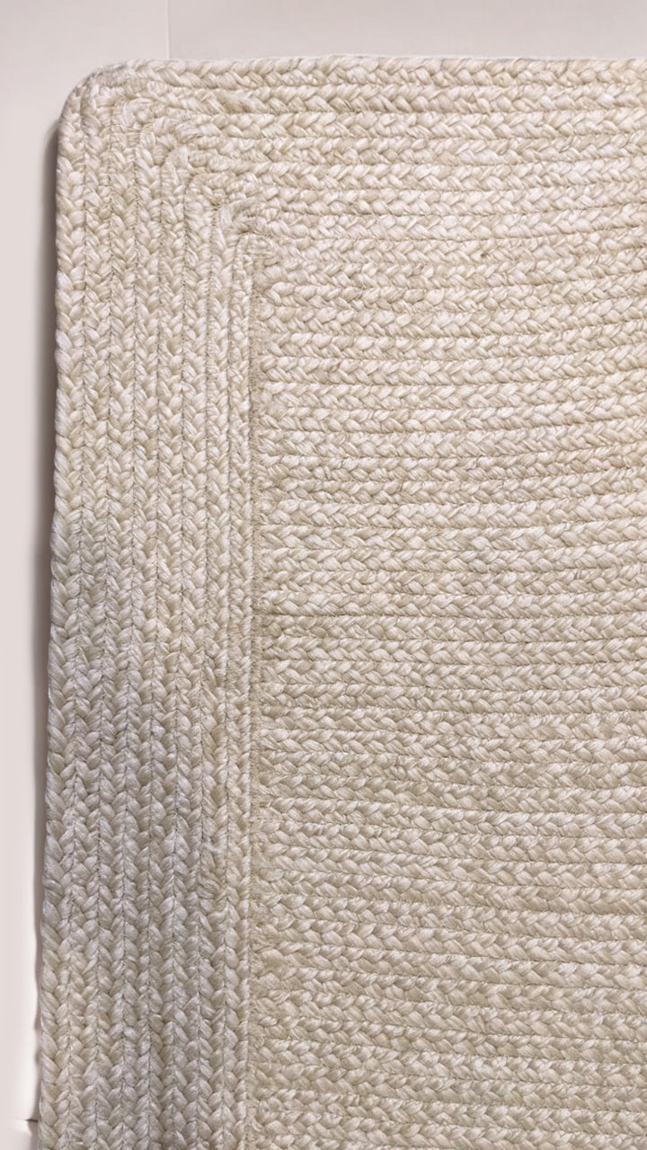 Braided Natural Jute Rug - Size: 4.3 x 2.6