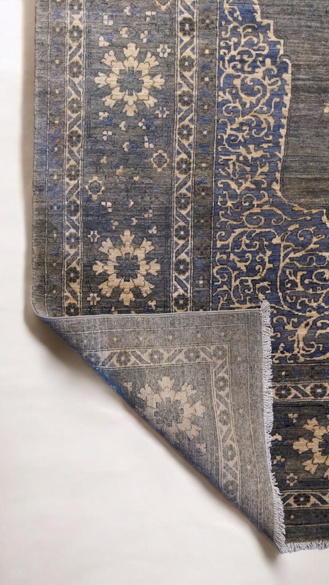 Embeyn Ziegler Silk Wash Rug - Size: 9.1 x 7.9