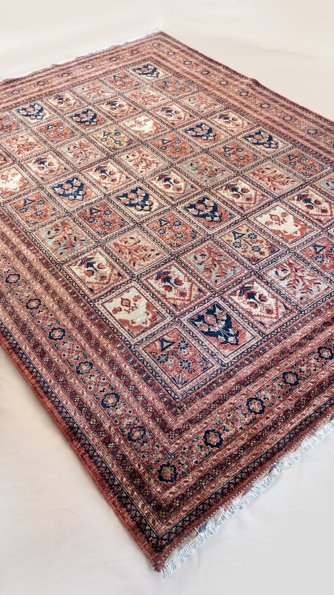 Tavien - Size: 10.4 x 7.10