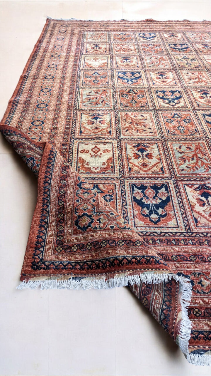 Tavien - Size: 10.4 x 7.10