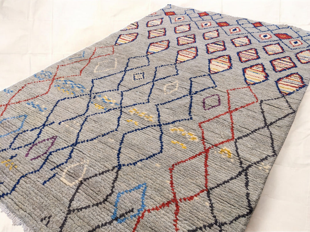 Moroccan Modern Rug - Size: 8 x 5.3