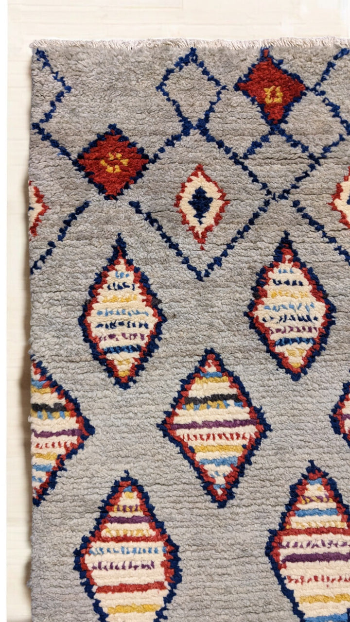 Moroccan Modern Rug - Size: 8 x 5.3