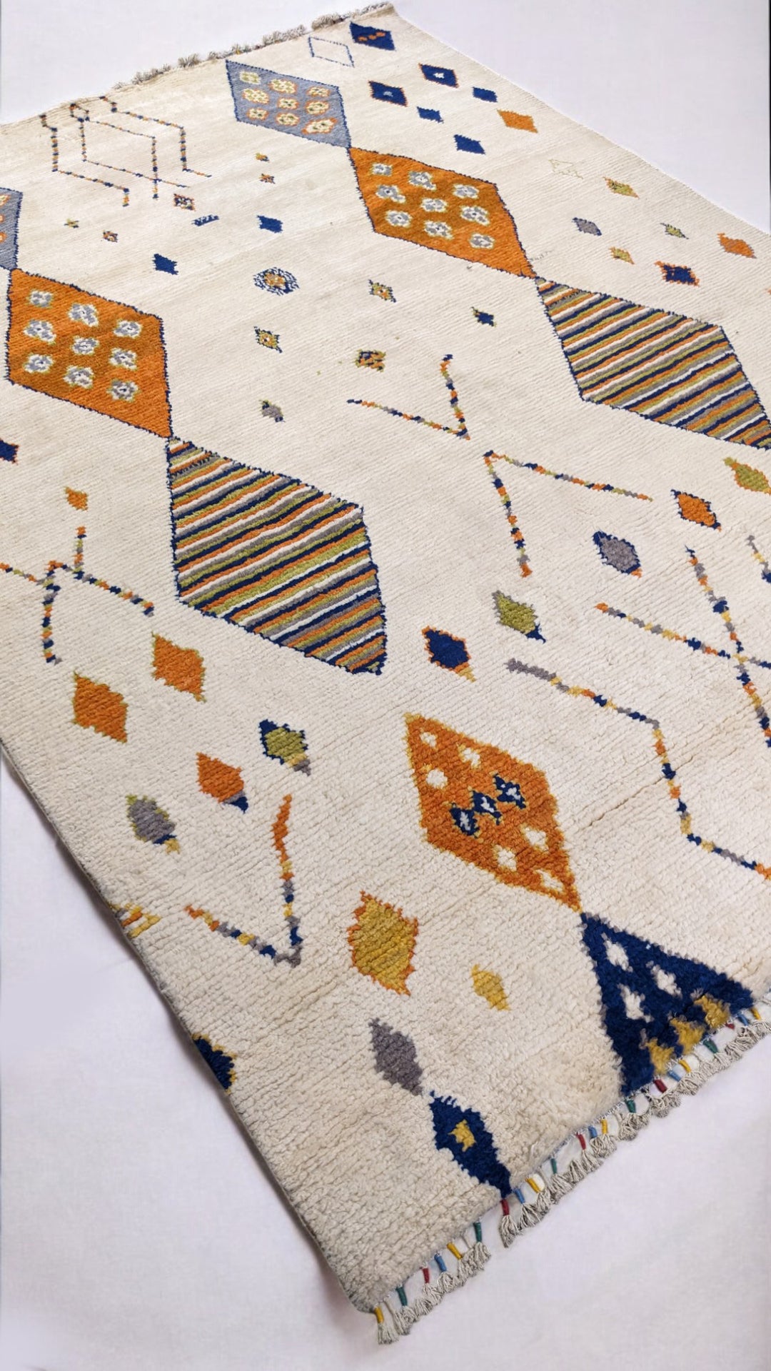 Neris Berber Wool Rug - Size: 10.8 x 7.8