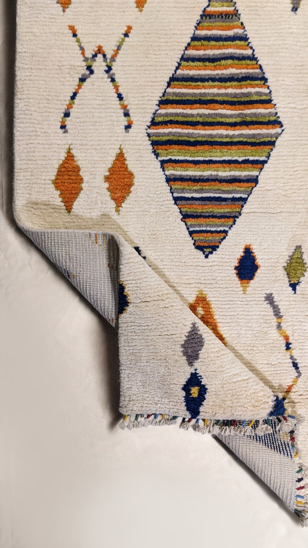 Neris Berber Wool Rug - Size: 10.8 x 7.8