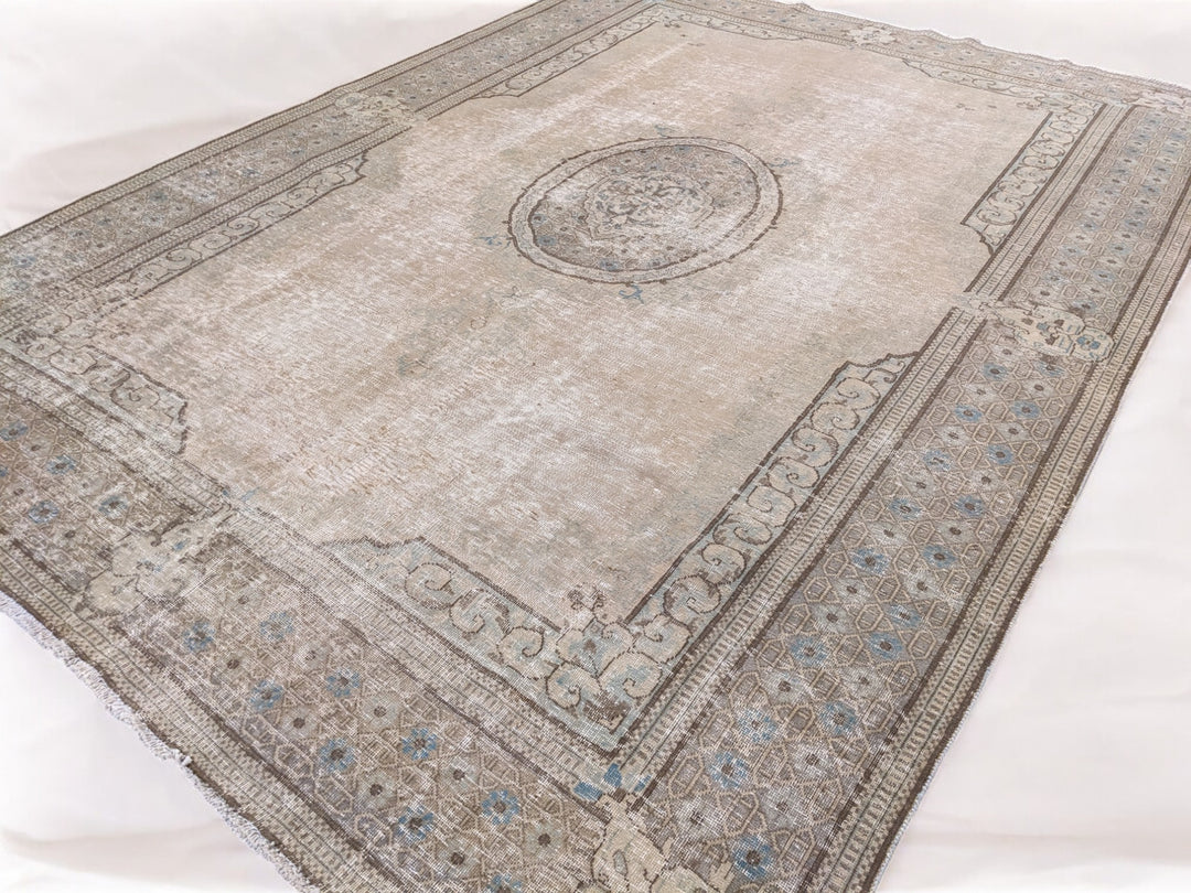 Sablet - Size: 10 x 7.4