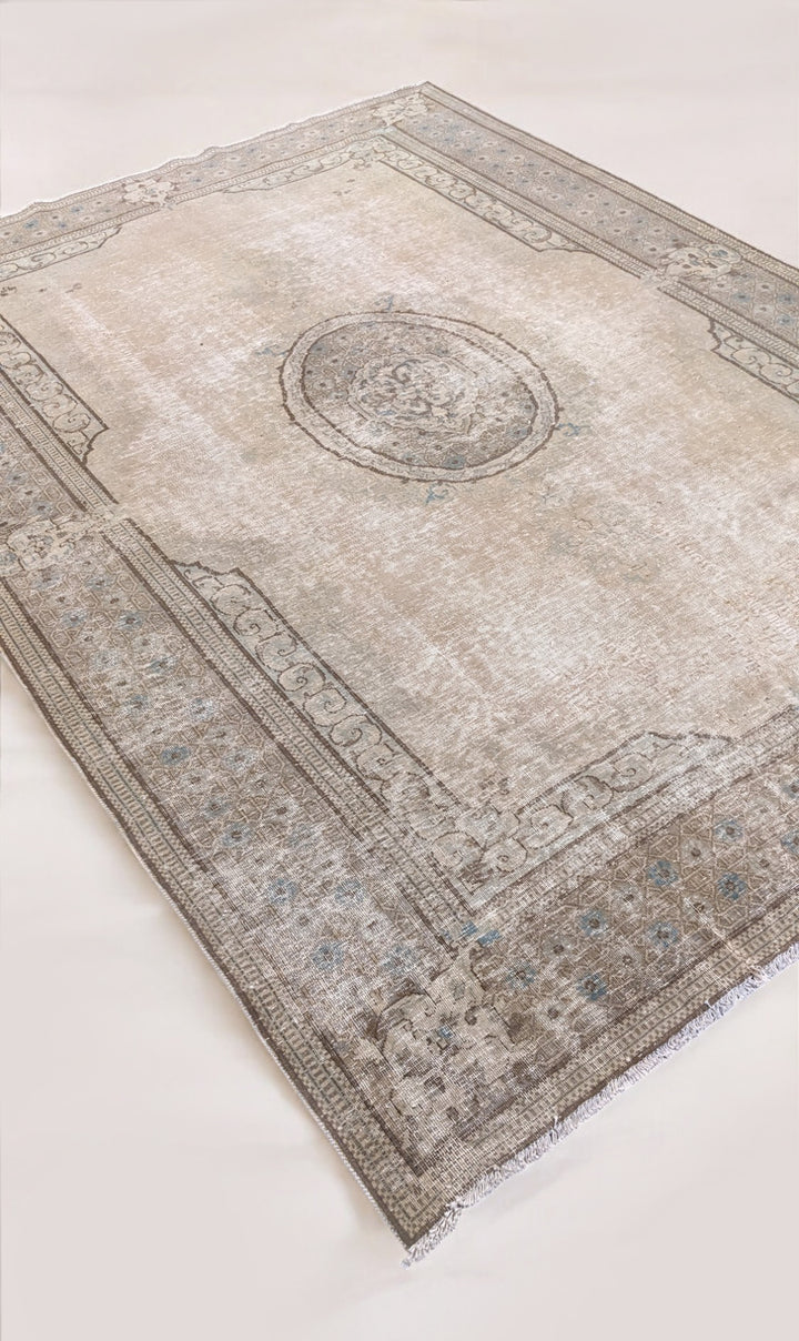 Sablet - Size: 10 x 7.4