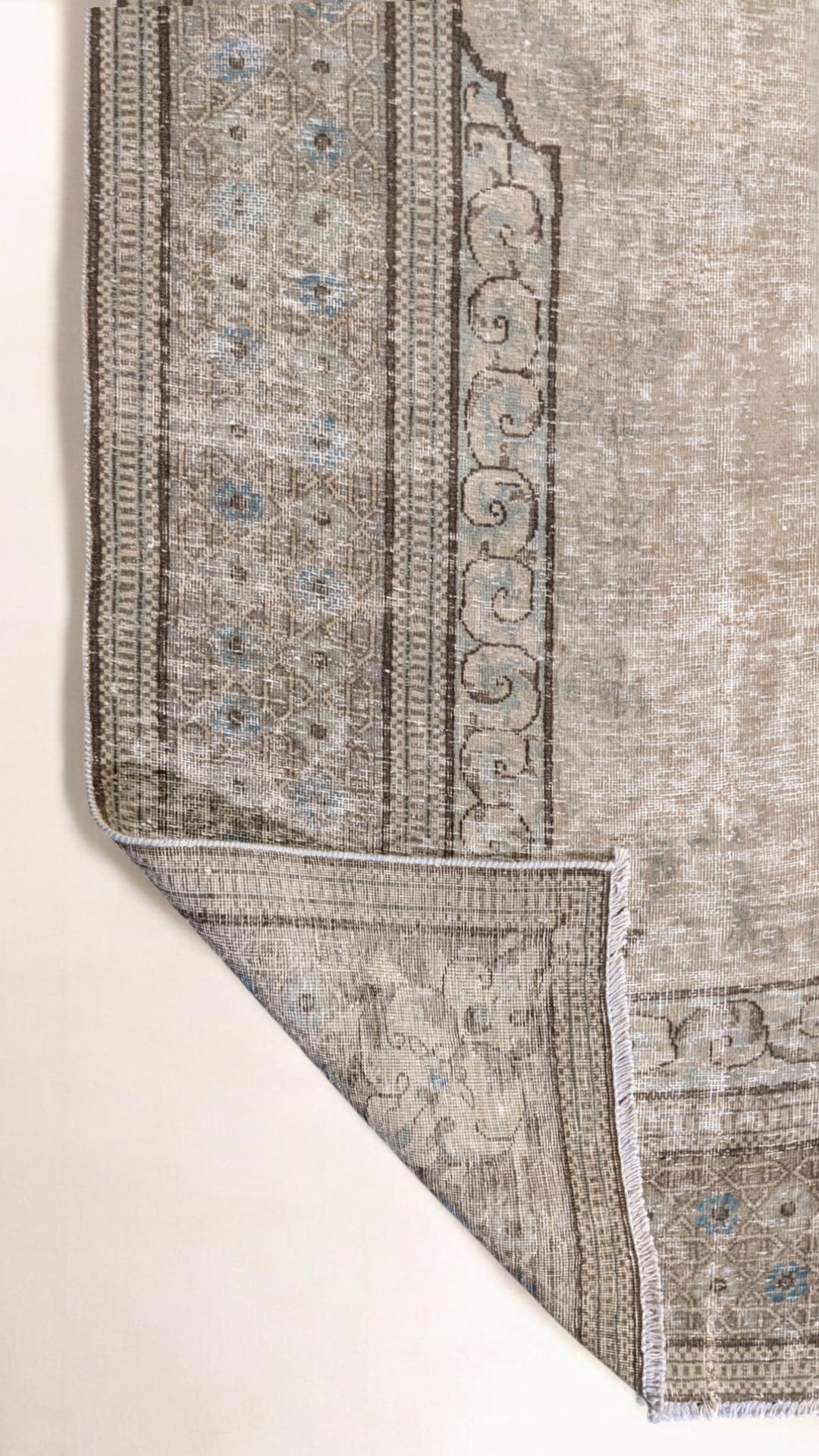 Sablet - Size: 10 x 7.4