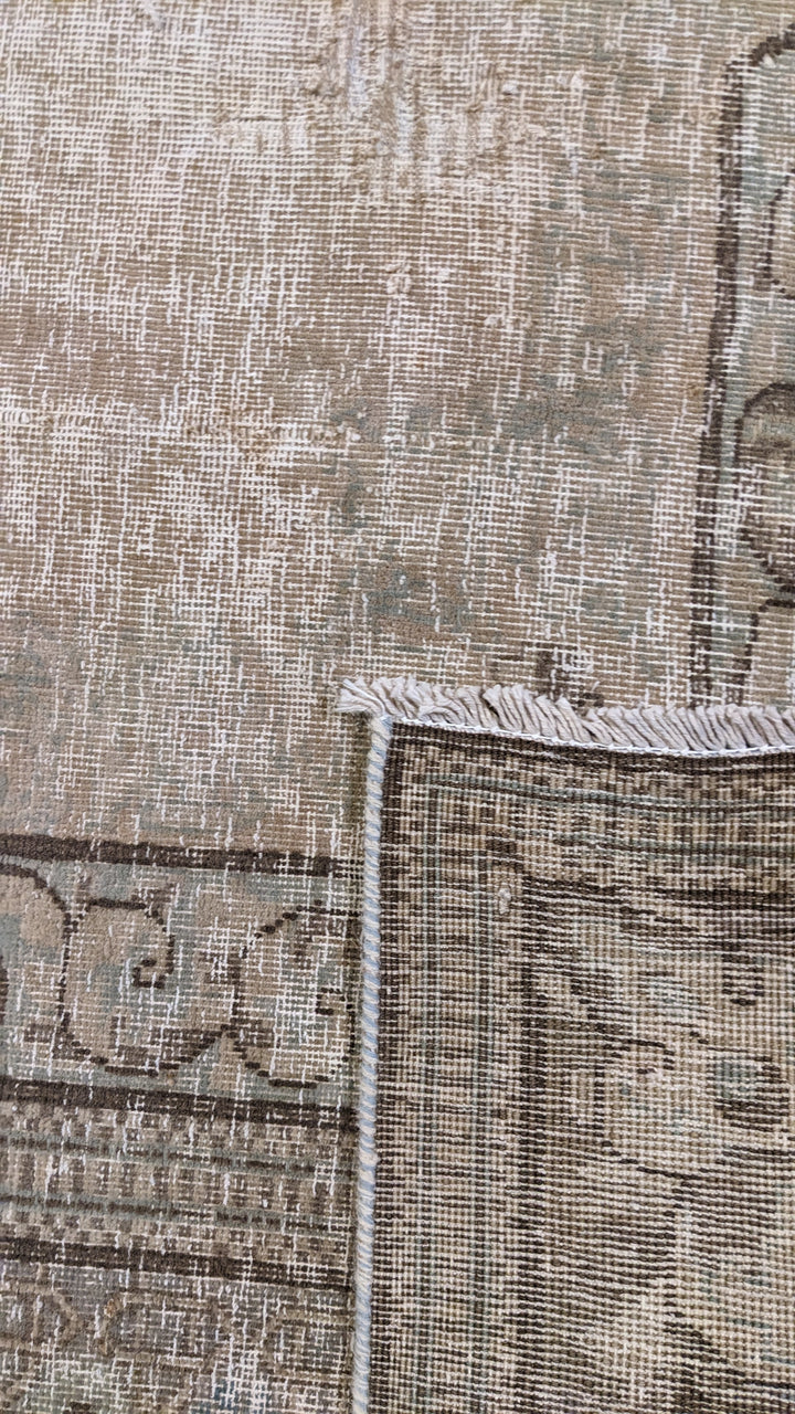 Sablet - Size: 10 x 7.4